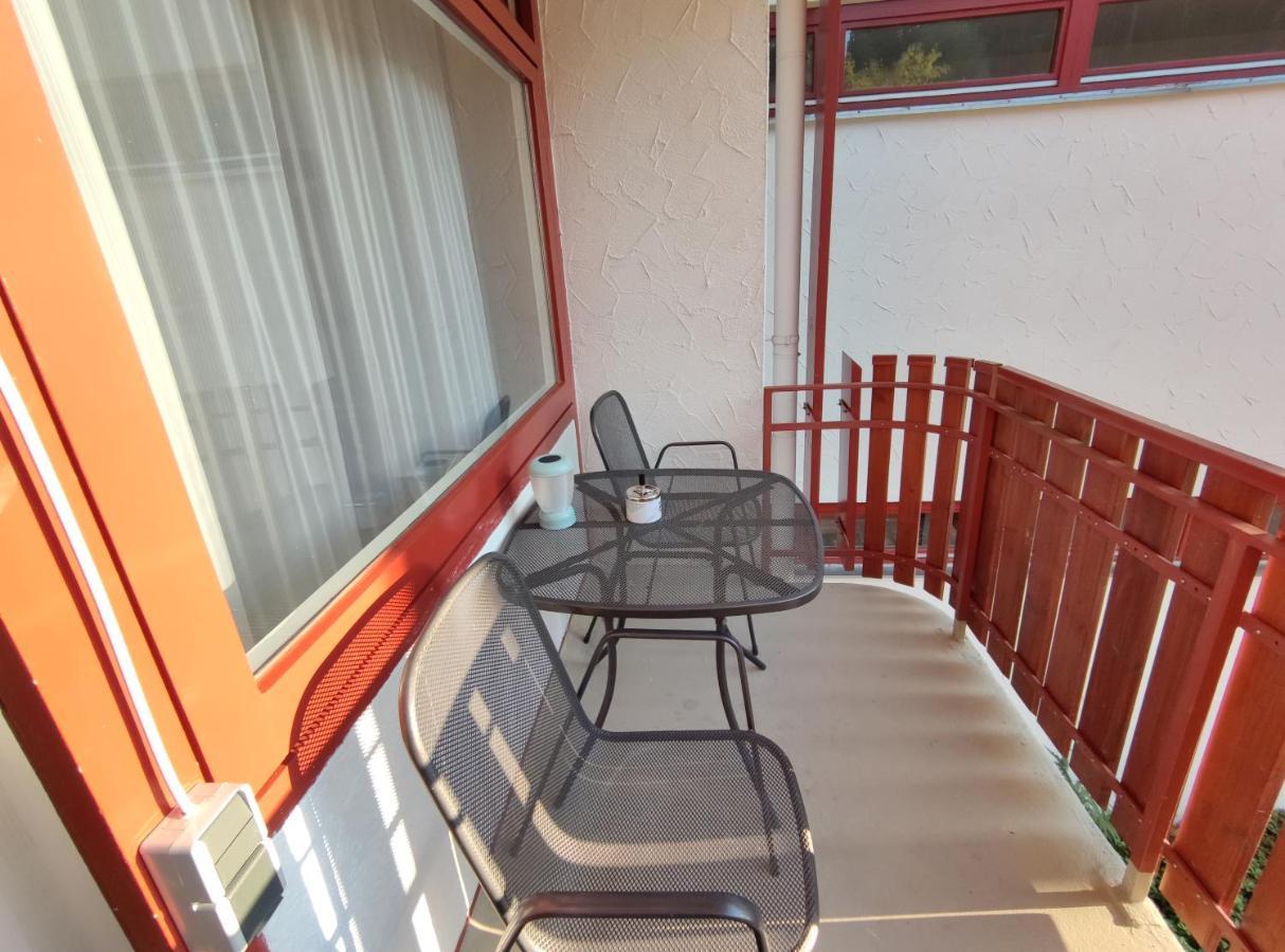 20qm Mit Balkon Und Innenpool - 22010 * Schluchsee