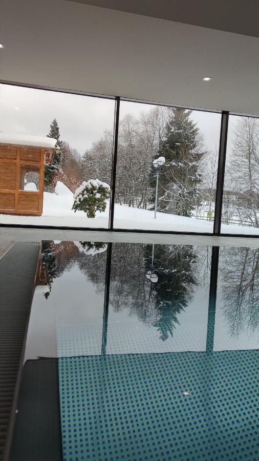 20qm Mit Balkon Und Innenpool - 22010 *